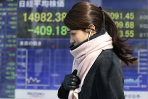 Asia, Europe Stocks Sink on Global Economy Fears
